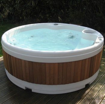RotoSpa Quatro spa 5-6 person hot tub spa Large with jets hard shell Manufactured in the UK - Image 6
