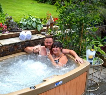 RotoSpa DuoSpa S240 2-3 person hot tub 24 jets hard shell Refurbished with Warranty - Image 4